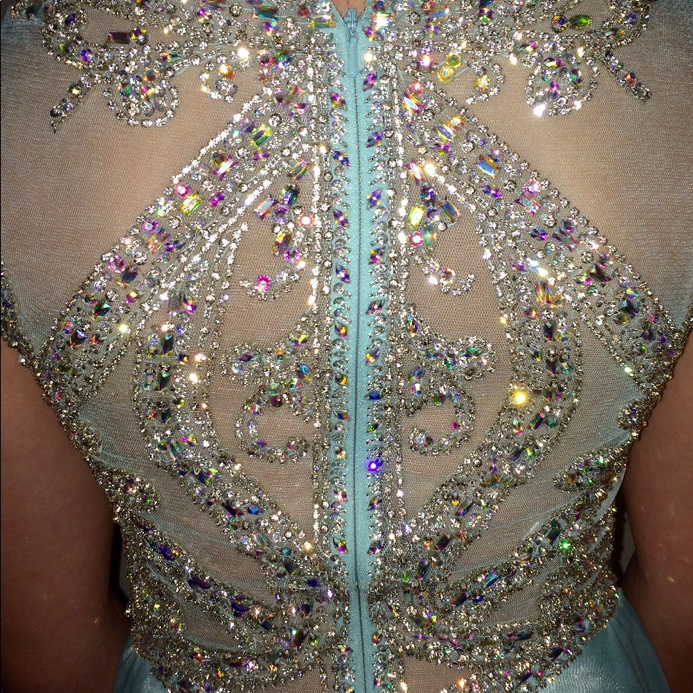 Prom dress - Picture 5 of 8